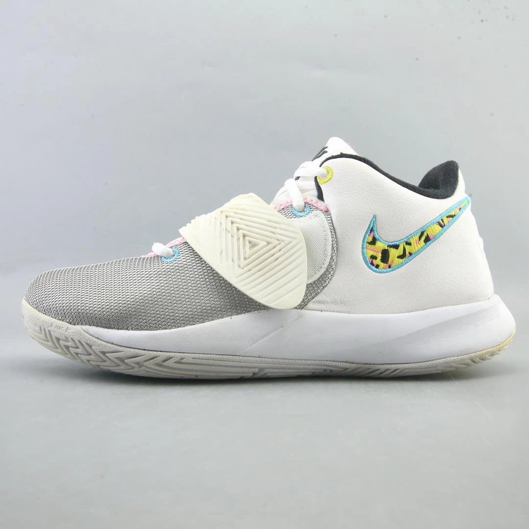 NIKE KYRIE FLYTRAP 3 Nike versatile casual footwear