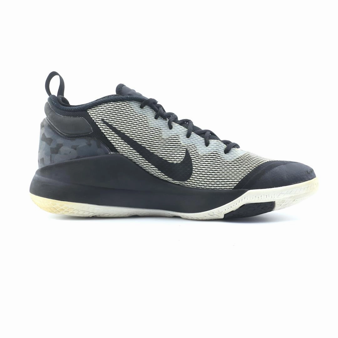 NIKE LEBRON WITNESS II Nike casual shoe imagery