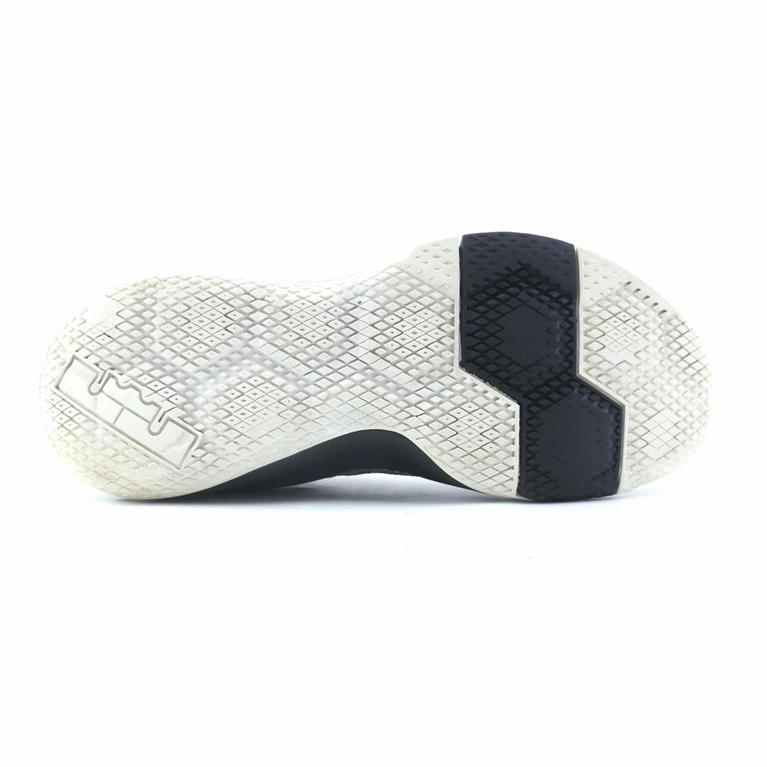 NIKE LEBRON WITNESS II Nike casual shoe imagery