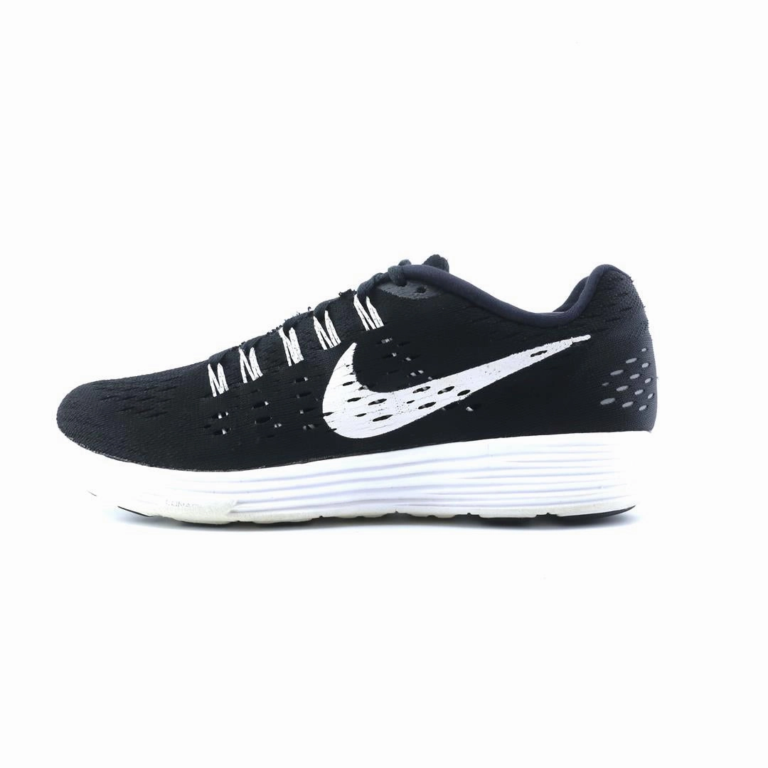 NIKE LUNARTEMPO Nike sleek running shoe styles