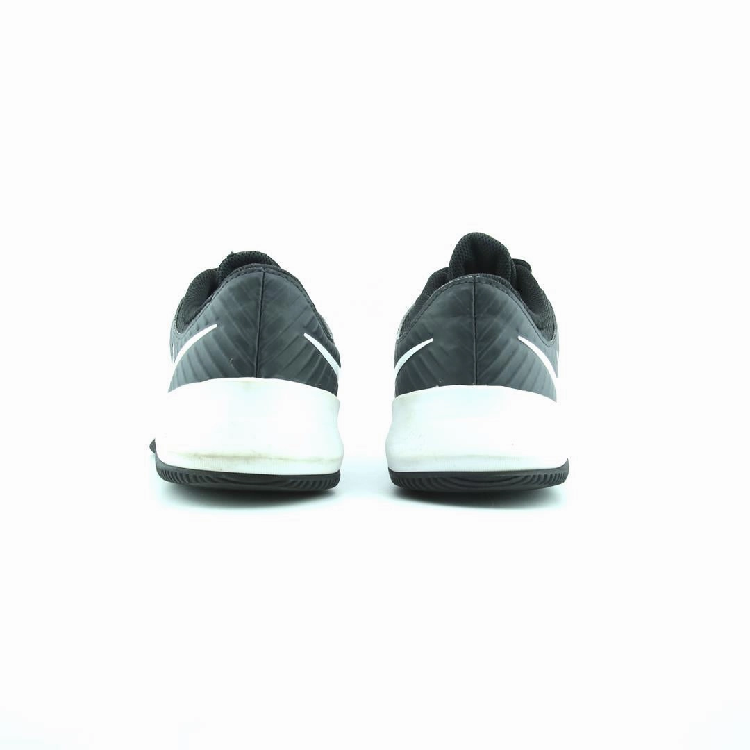 NIKE MC TRAINER Nike sneaker detail shots