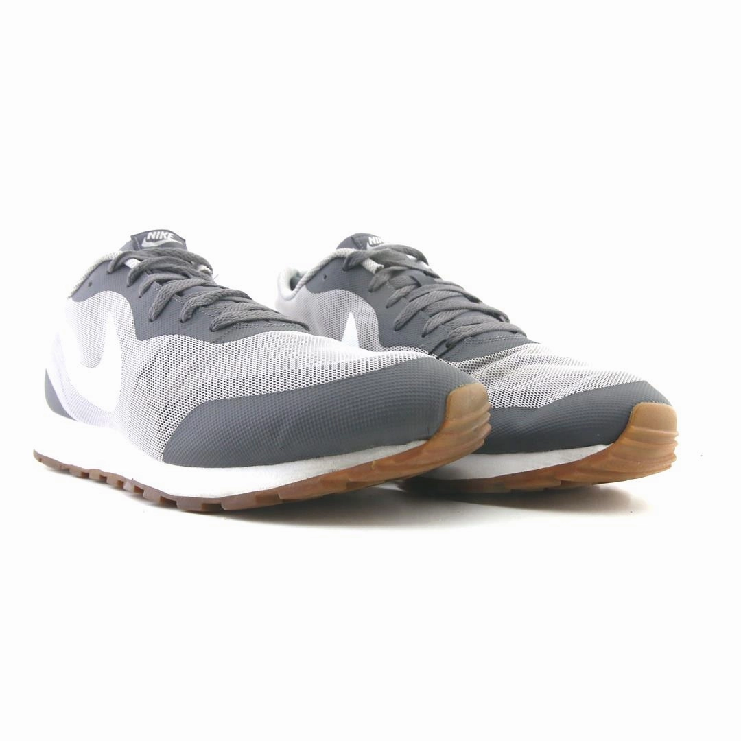 NIKE MD RUNNER 2 classic Nike shoe photos