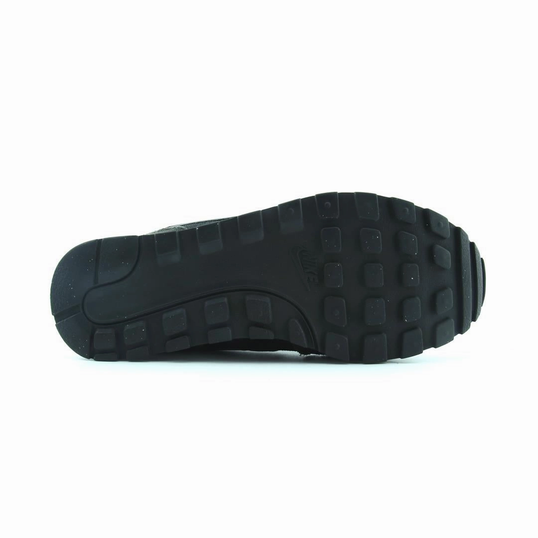 NIKE MD RUNNER 2 Nike athletic footwear visuals