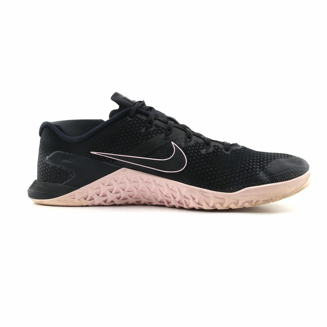 NIKE METCON 4 Nike athletic footwear visuals