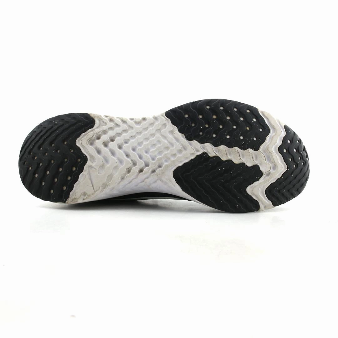 NIKE ODYSSEY stylish Nike trainer looks