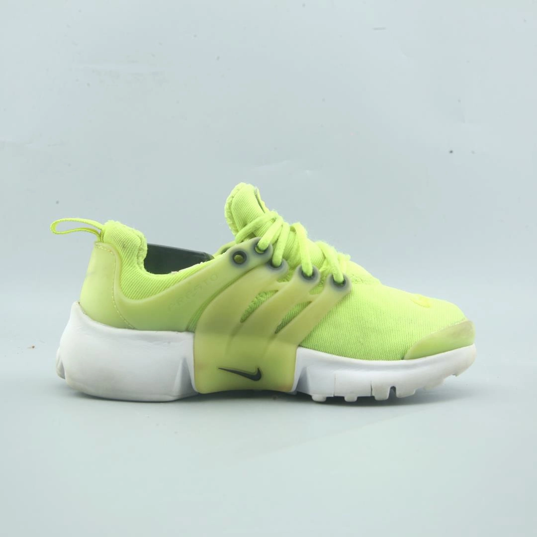 NIKE PRESTO Nike casual shoe imagery