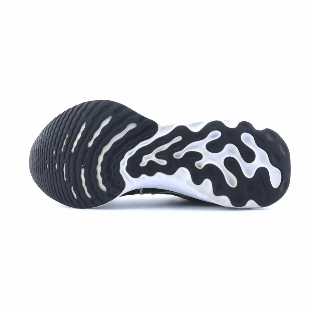 NIKE REACT INFINITY RUN FLYKNIT 2 Nike athletic footwear visuals