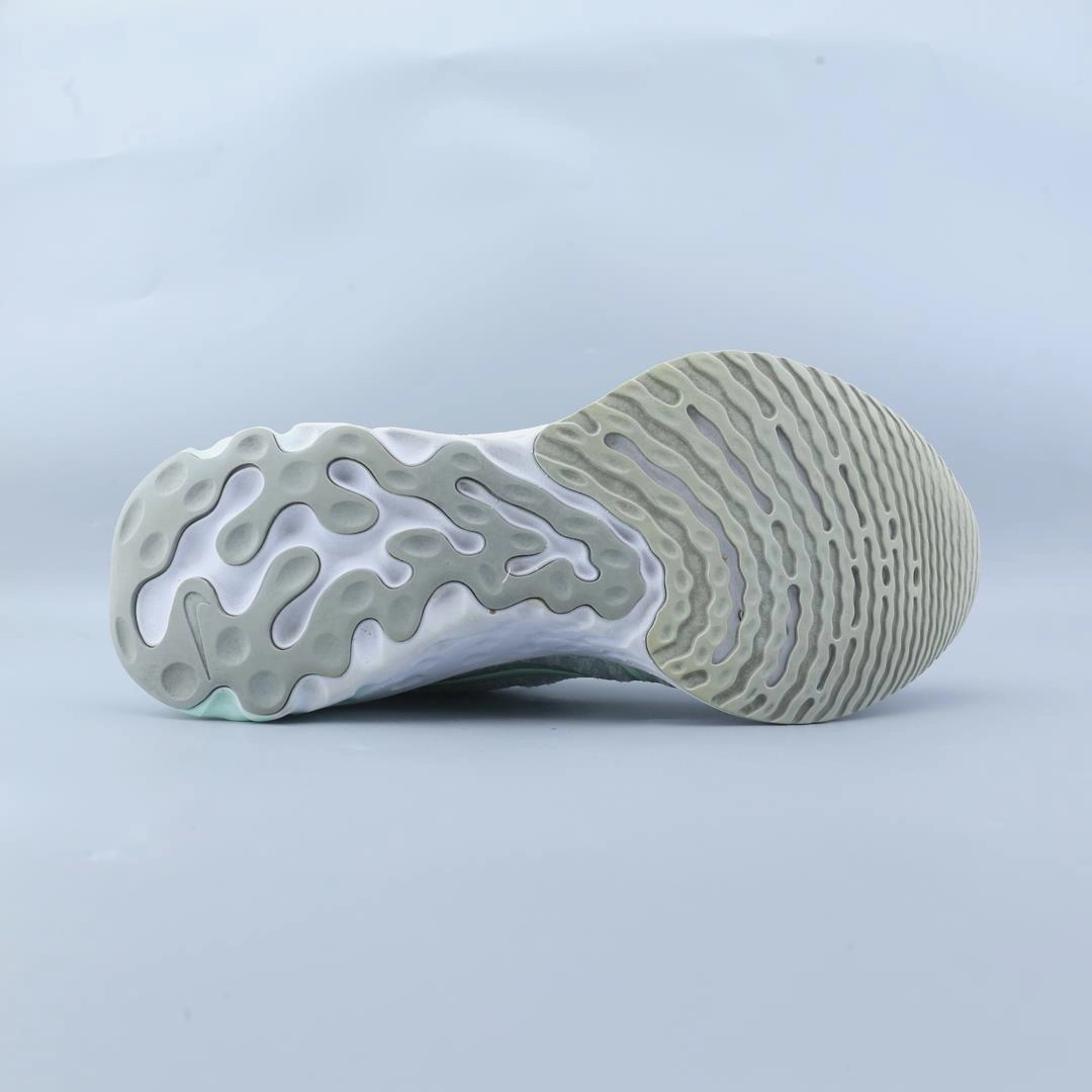 NIKE  REACT INFINITY RUN FLYKNIT 3 stylish Nike trainer looks
