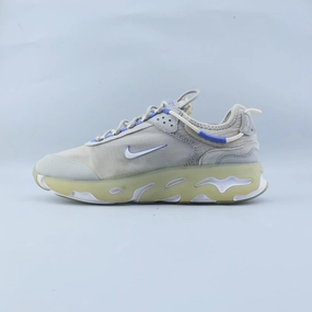 NIKE REACT LIVE Nike sleek running shoe styles