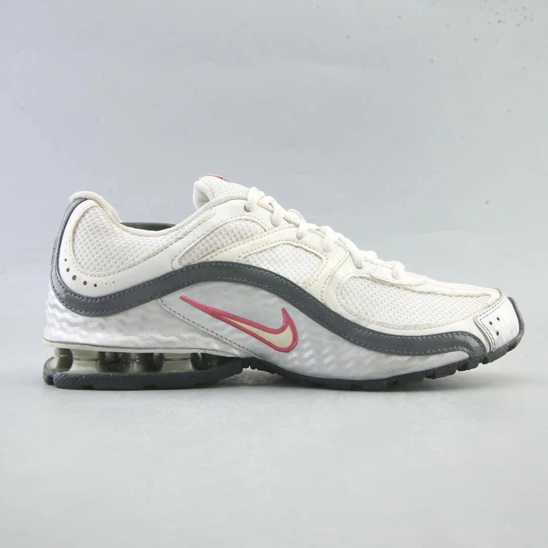 NIKE REAX RUN 5 classic Nike shoe photos