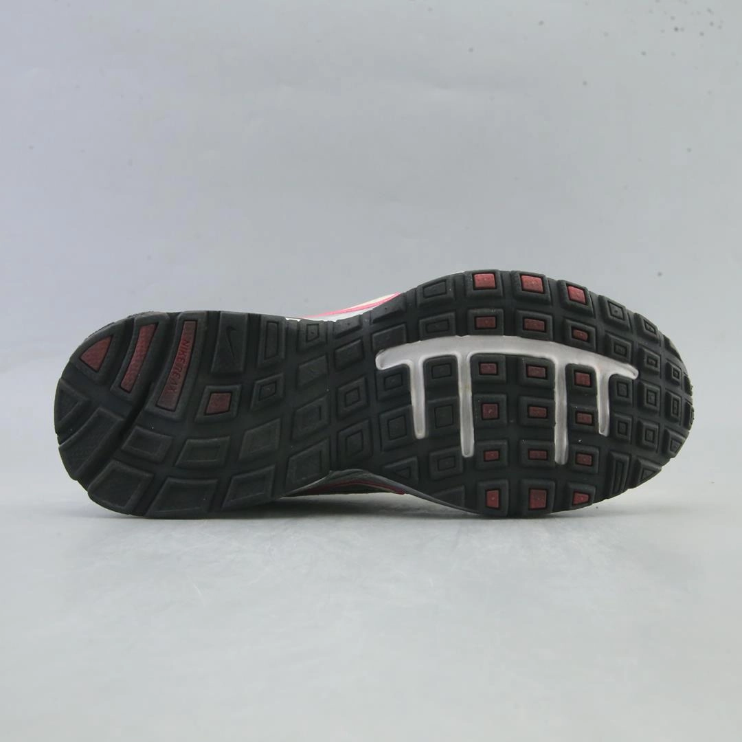 NIKE REAX RUN 5 classic Nike shoe photos