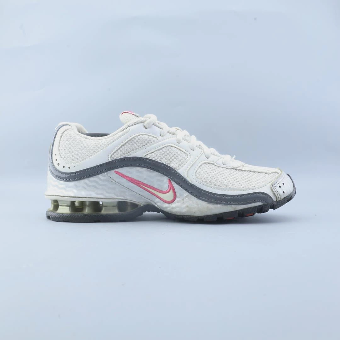 NIKE  REAX RUN 5 stylish Nike trainer looks