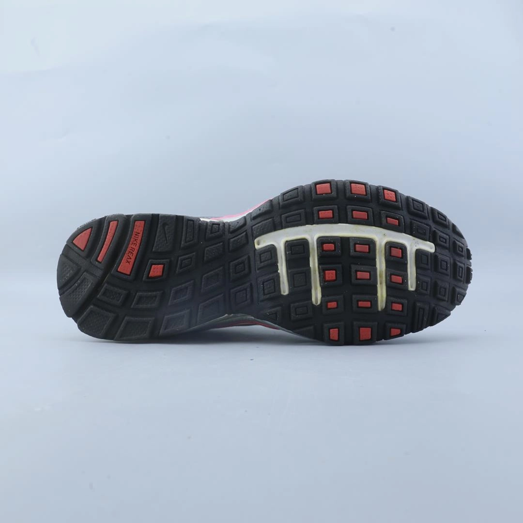 NIKE  REAX RUN 5 stylish Nike trainer looks