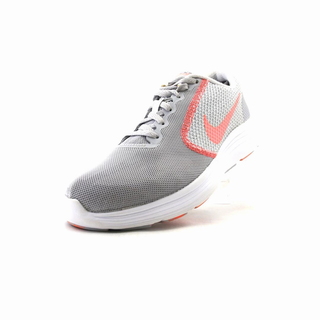 NIKE REVOLUTION 3 stylish Nike trainer looks