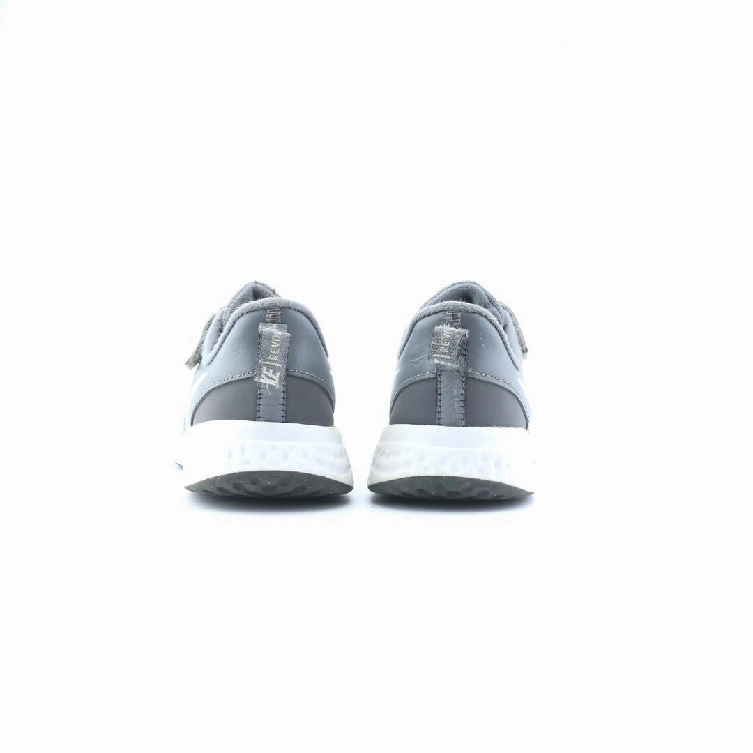 NIKE REVOLUTION 5 Nike athletic footwear visuals