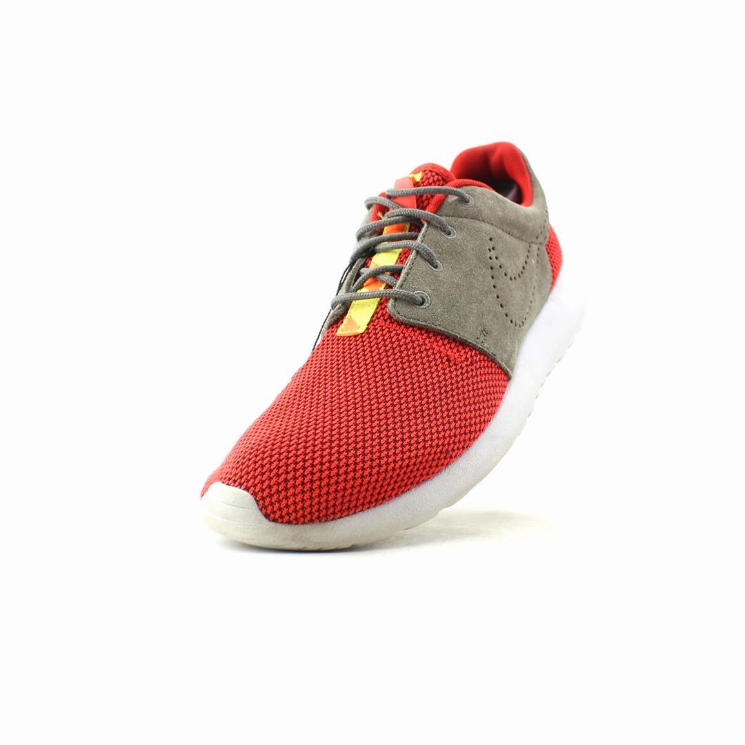 NIKE ROSHE ONE classic Nike shoe photos