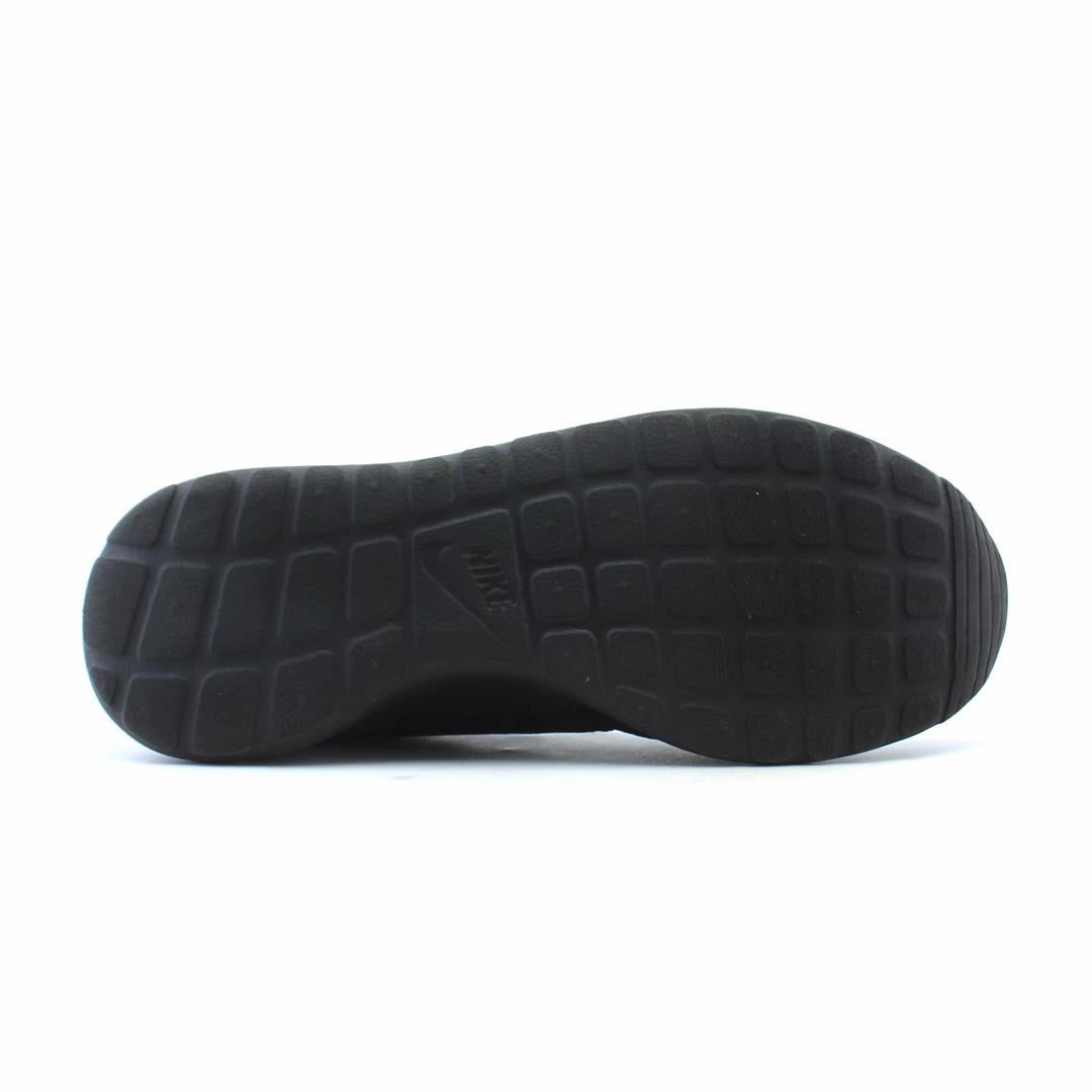 NIKE ROSHE ONE Nike performance shoe shots