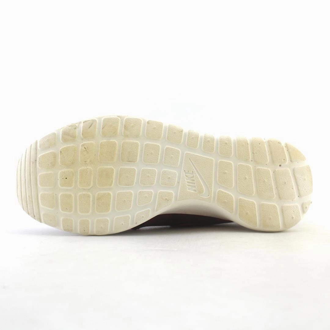 NIKE ROSHEN 1 vibrant Nike shoe colors
