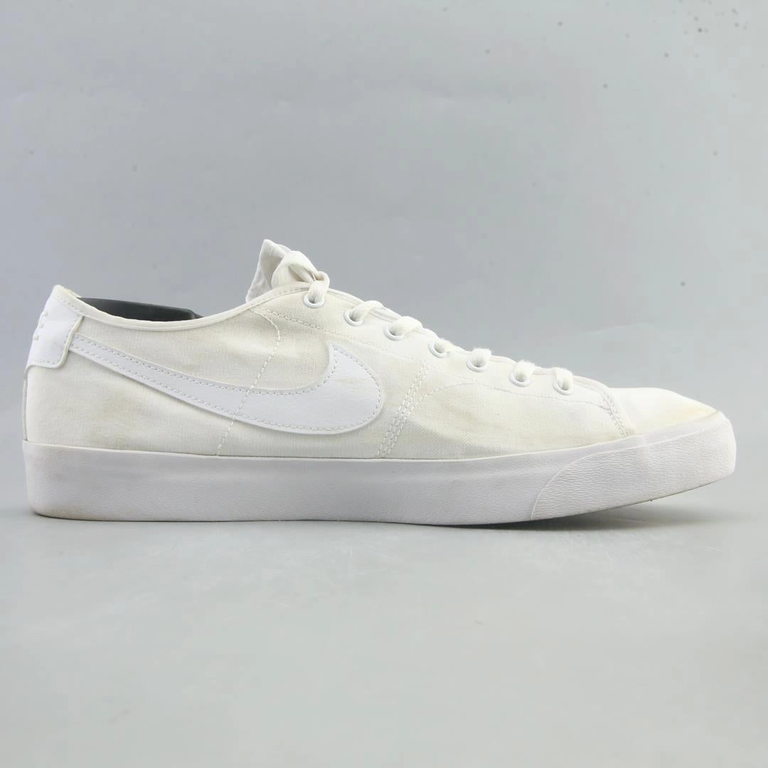 NIKE SB BLAZER COURT classic Nike shoe photos