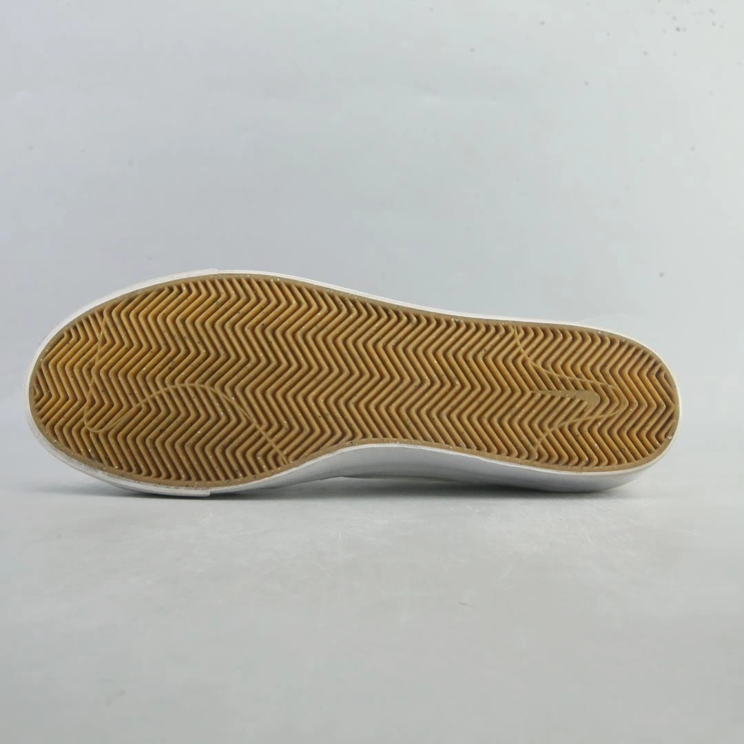 NIKE SB BLAZER COURT classic Nike shoe photos