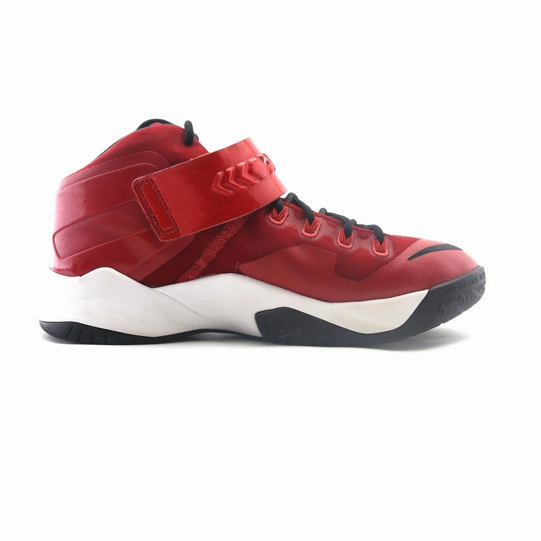 NIKE SOLDIER VIII Nike casual shoe imagery