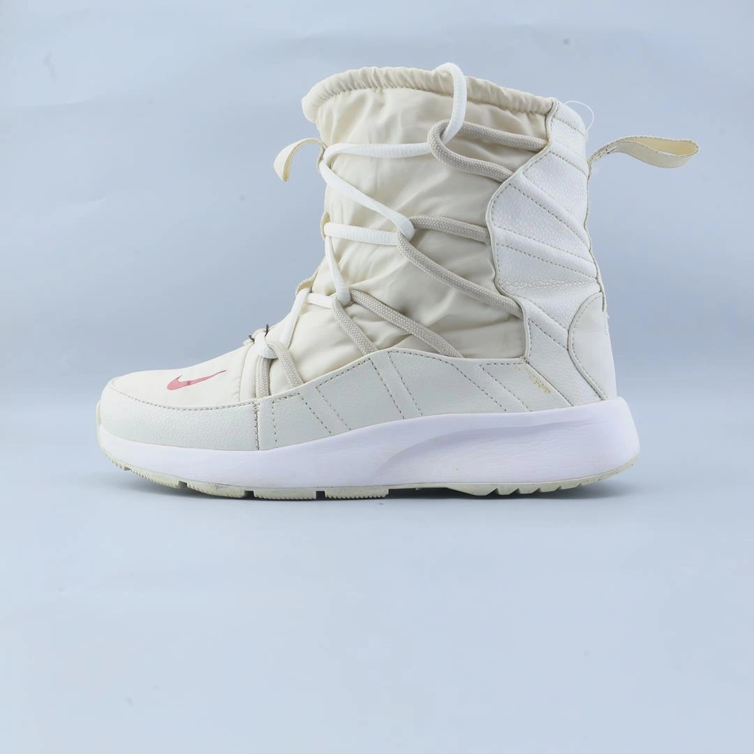 NIKE  TANJUN HIGH RISE 'PHANTOM' Nike sleek running shoe styles