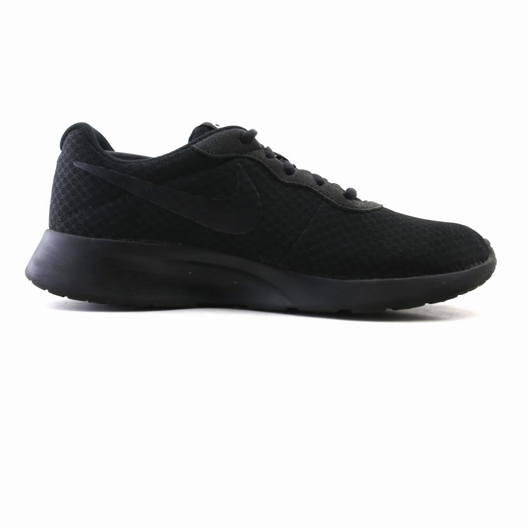 NIKE TANJUN modern Nike footwear styles
