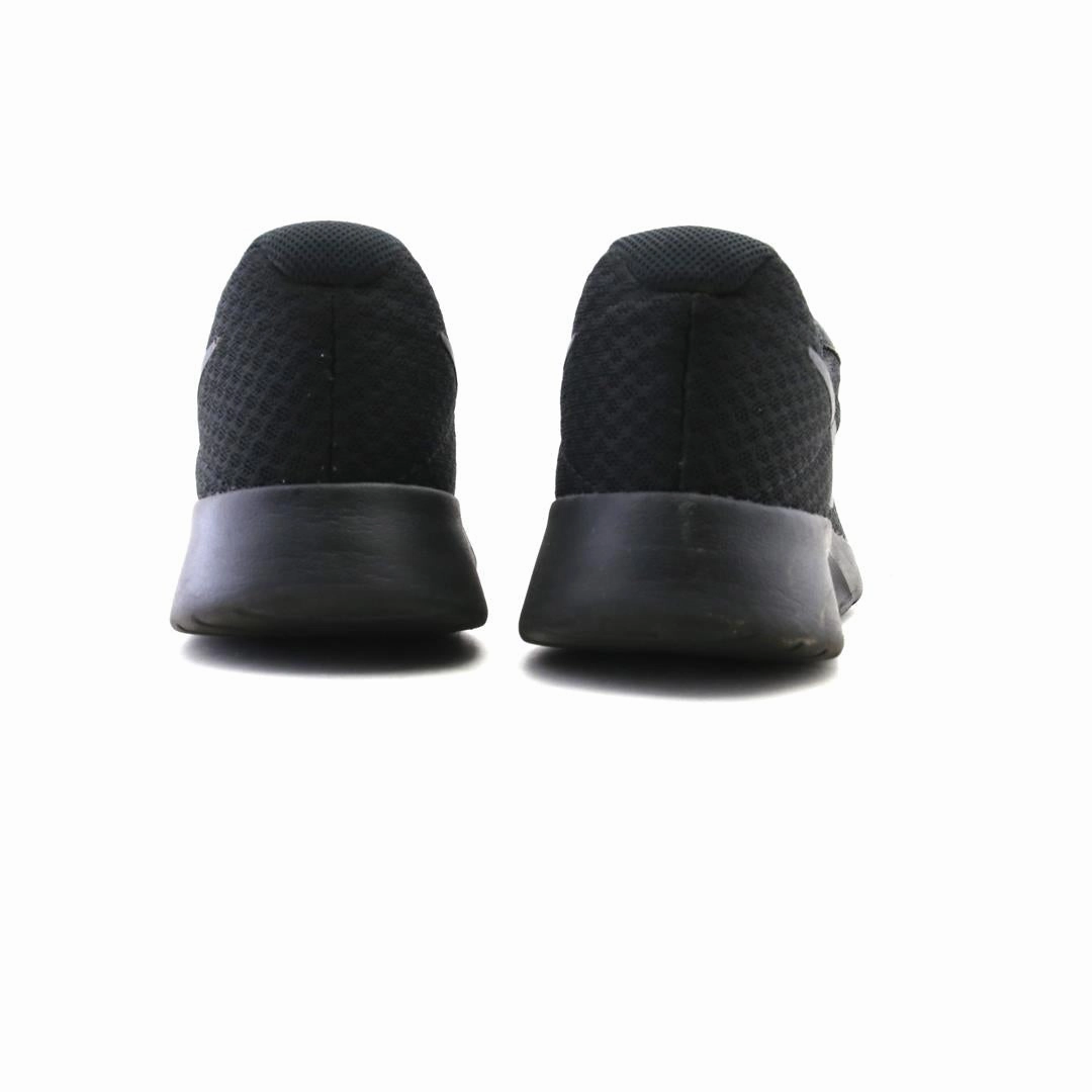 NIKE TANJUN modern Nike footwear styles