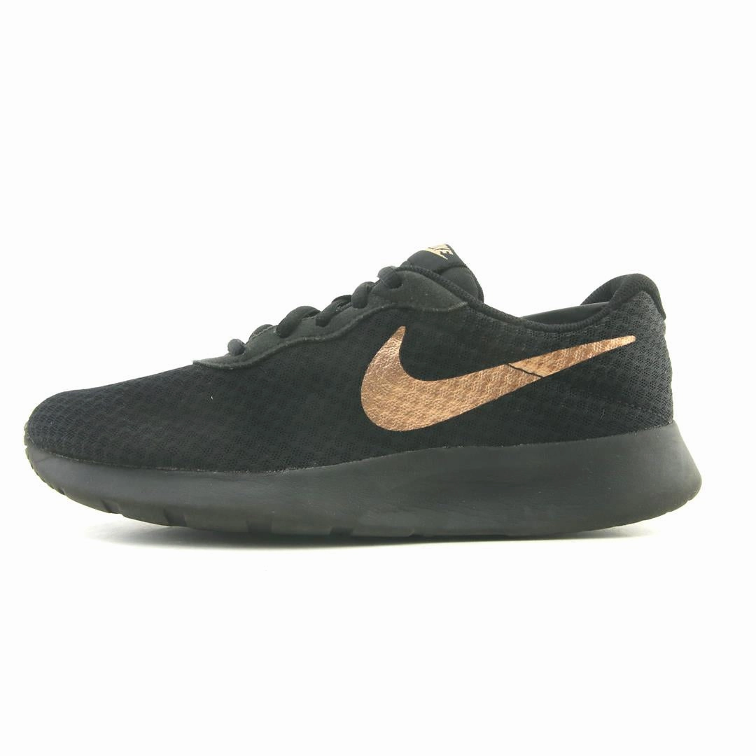 NIKE TANJUN Nike supportive fitness footwear