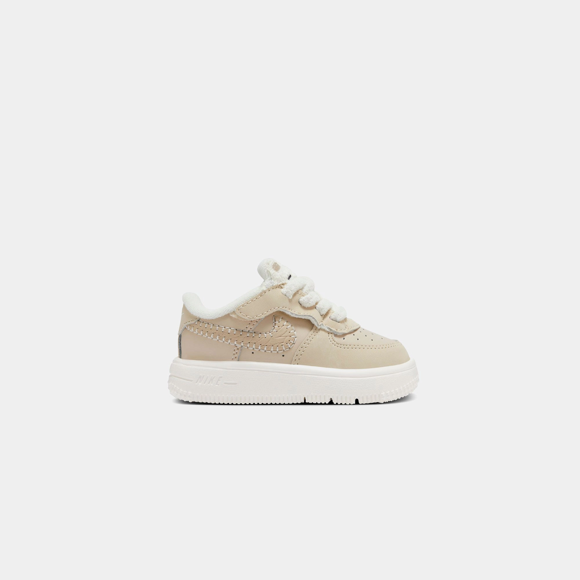 Nike TD Force 1 Low Easyon Se - Sand Drift / Sail / Dark Raisin / Pale Ivory Nike casual sneakers for men and women