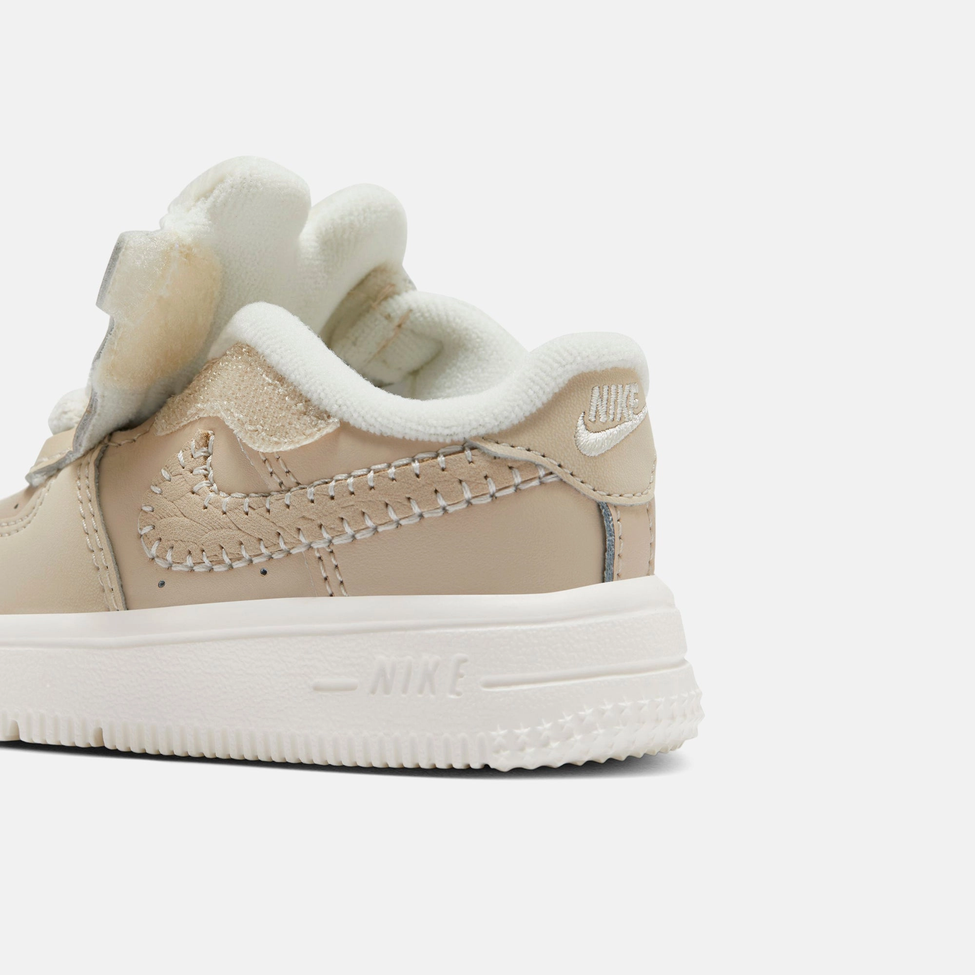 Nike TD Force 1 Low Easyon Se - Sand Drift / Sail / Dark Raisin / Pale Ivory Nike performance sneakers