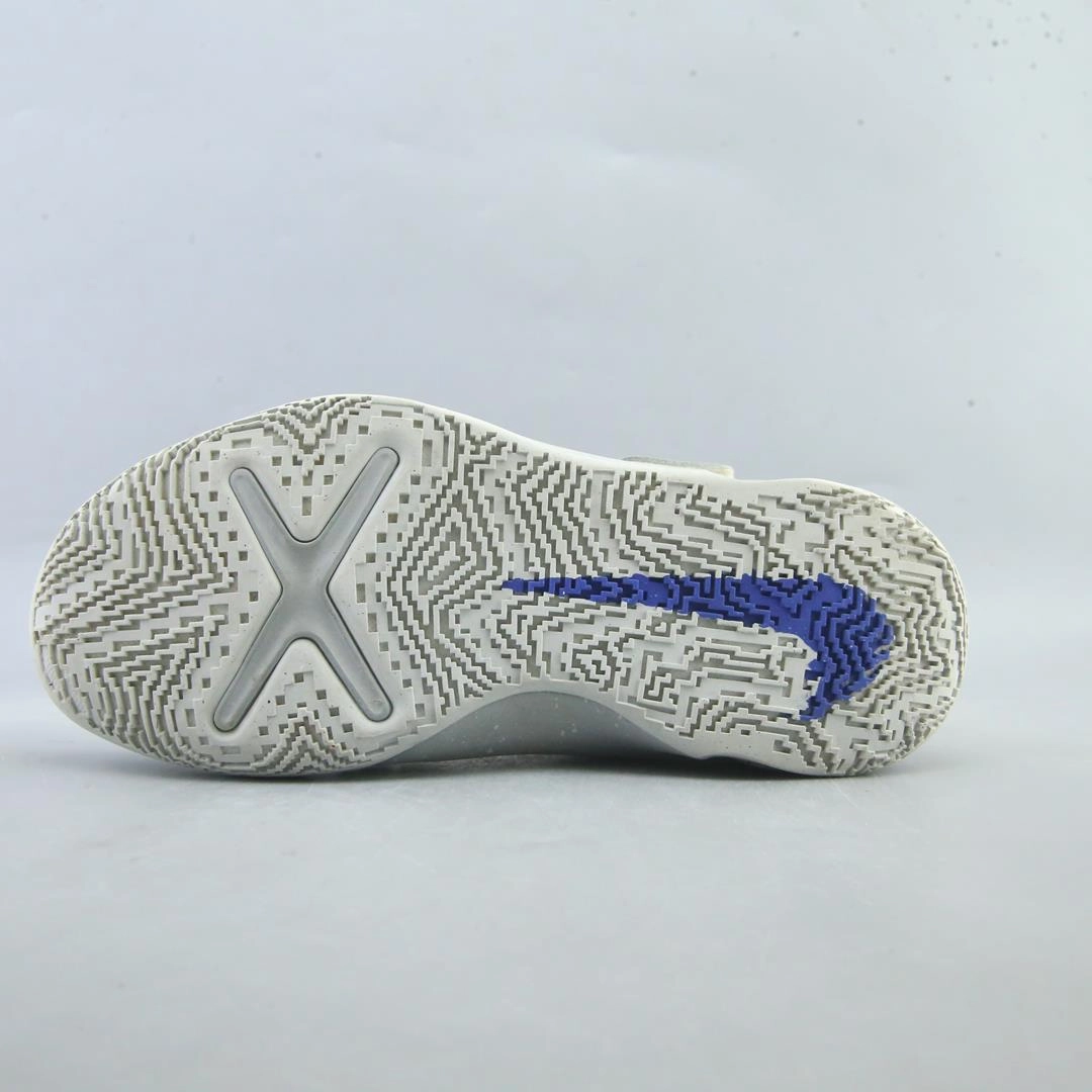 NIKE TEAM HUSTLE D10 SE sporty Nike shoe designs