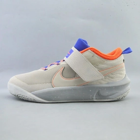 NIKE TEAM HUSTLE D10 SE Nike high-performance athletic shoes