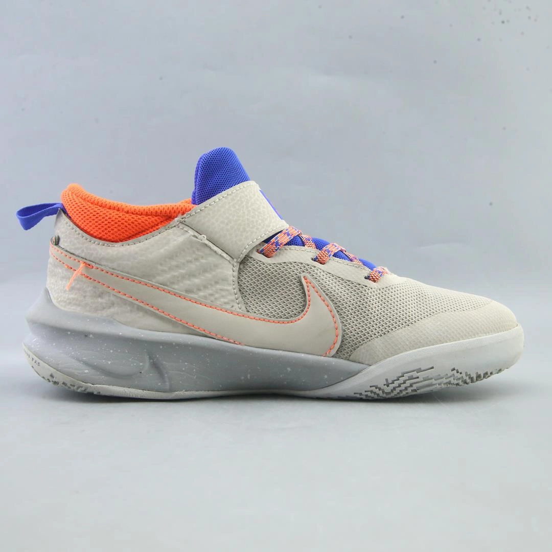 NIKE TEAM HUSTLE D10 SE sporty Nike shoe designs