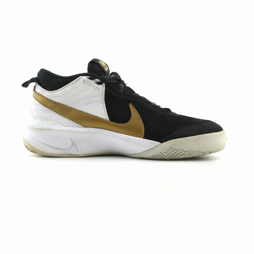 NIKE TEAM HUSTLE D 10 Nike performance shoe shots