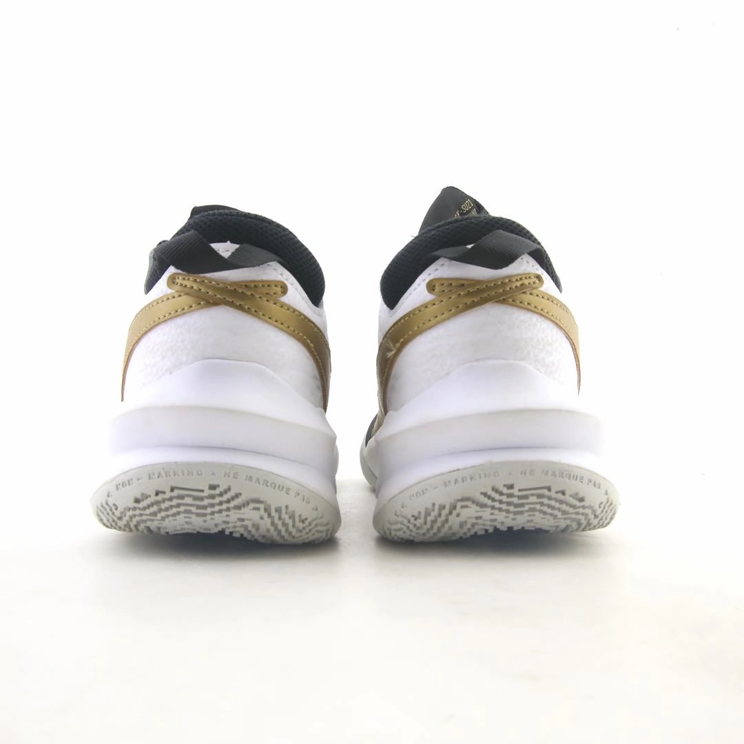 NIKE  TEAM HUSTLE D 10 Nike running shoe close-ups
