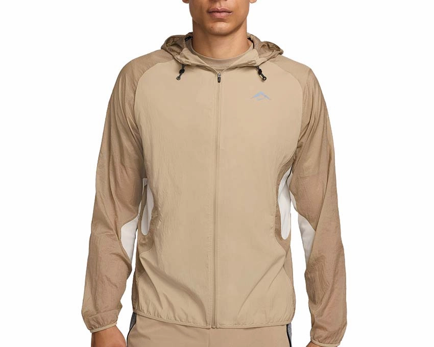 Nike Trail Aireez Jacket Nike essential sneakers for sport and street