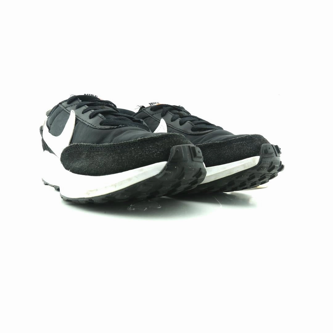 NIKE WAFFLE DEBUT Nike lifestyle footwear visuals