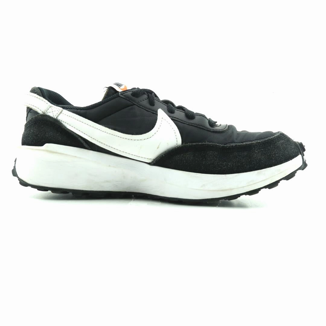NIKE WAFFLE DEBUT Nike lifestyle footwear visuals