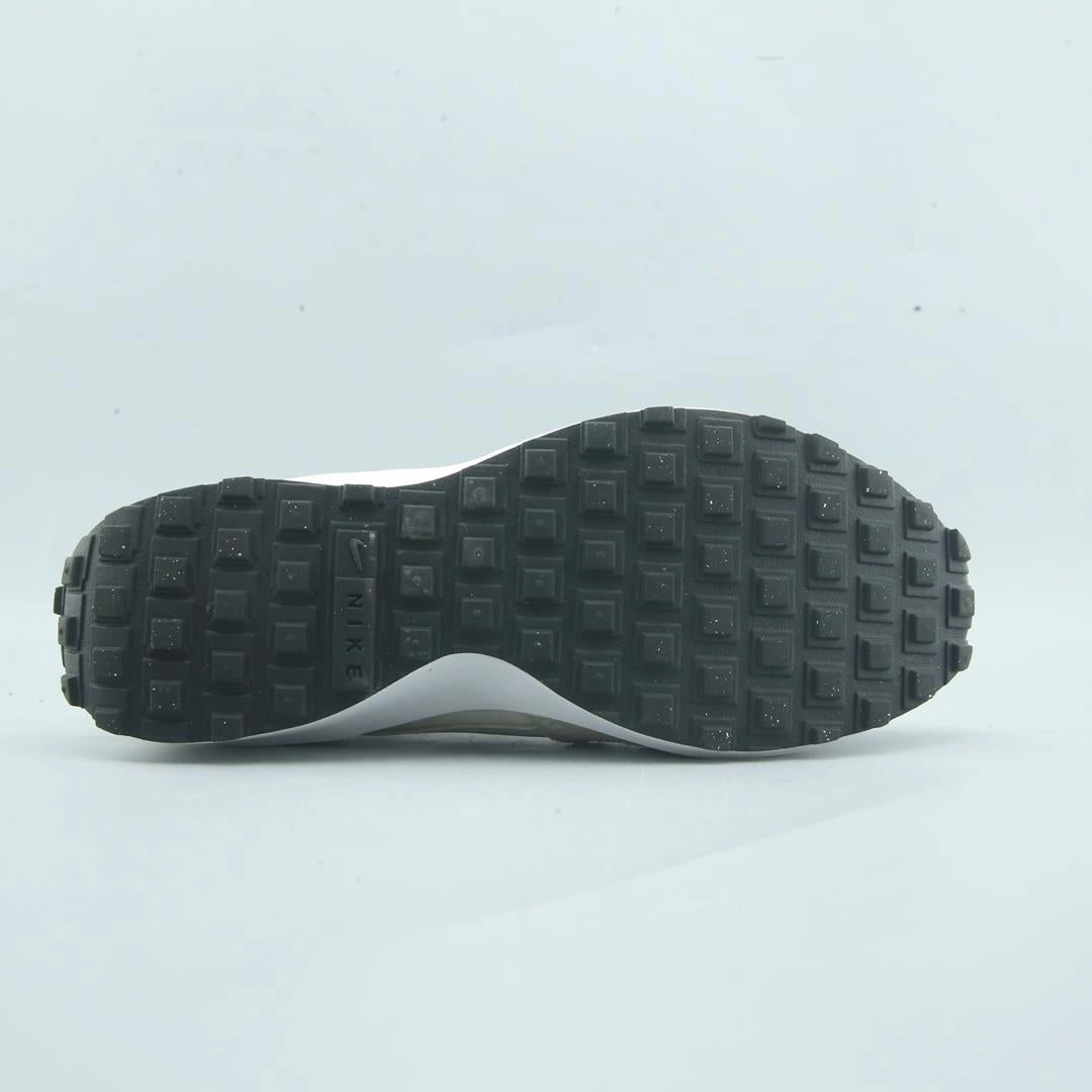 NIKE  WAFFLE DEBUT Nike sneaker detail shots