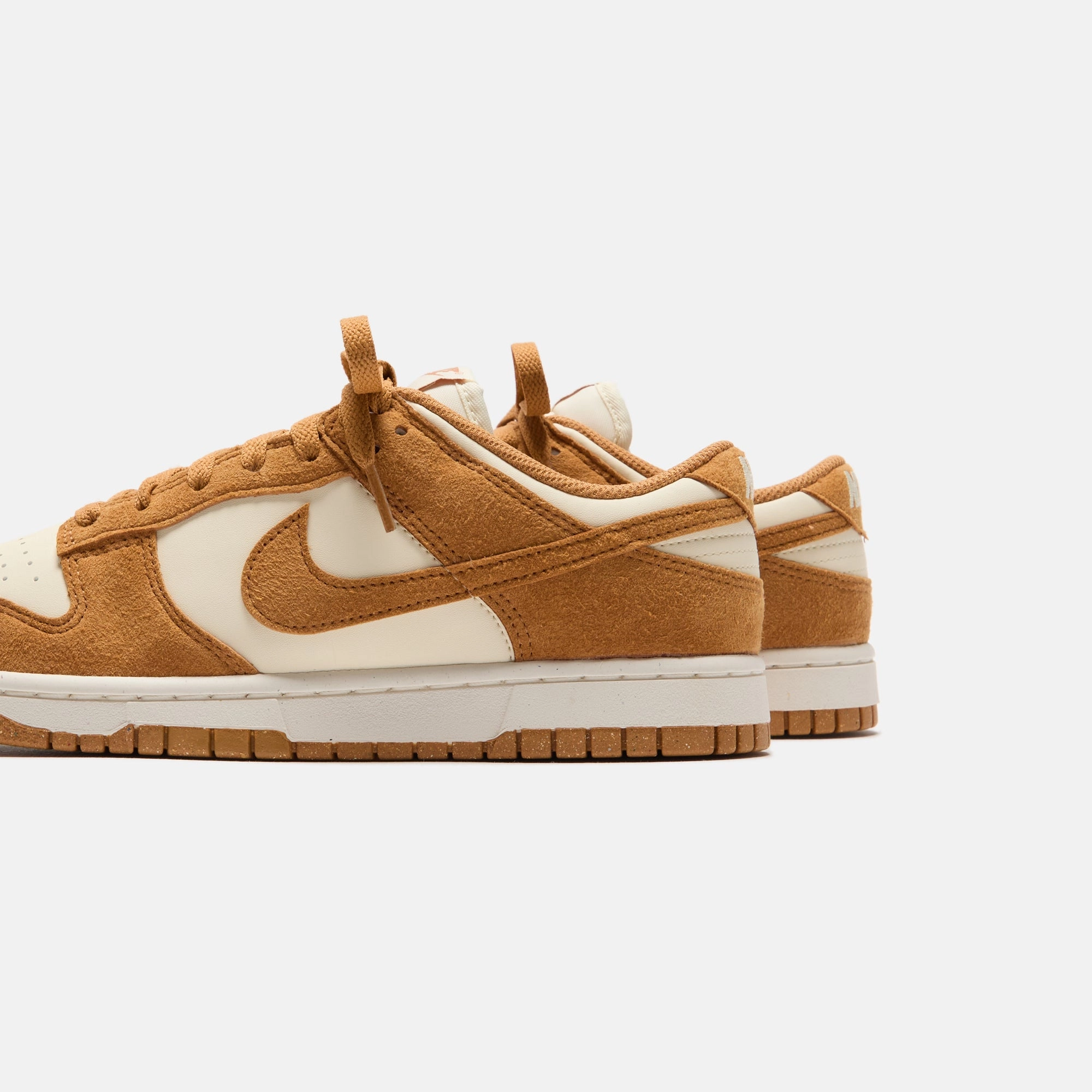 Nike WMNS Dunk Low - Coconut Milk / Flax / Sail Nike performance sneakers