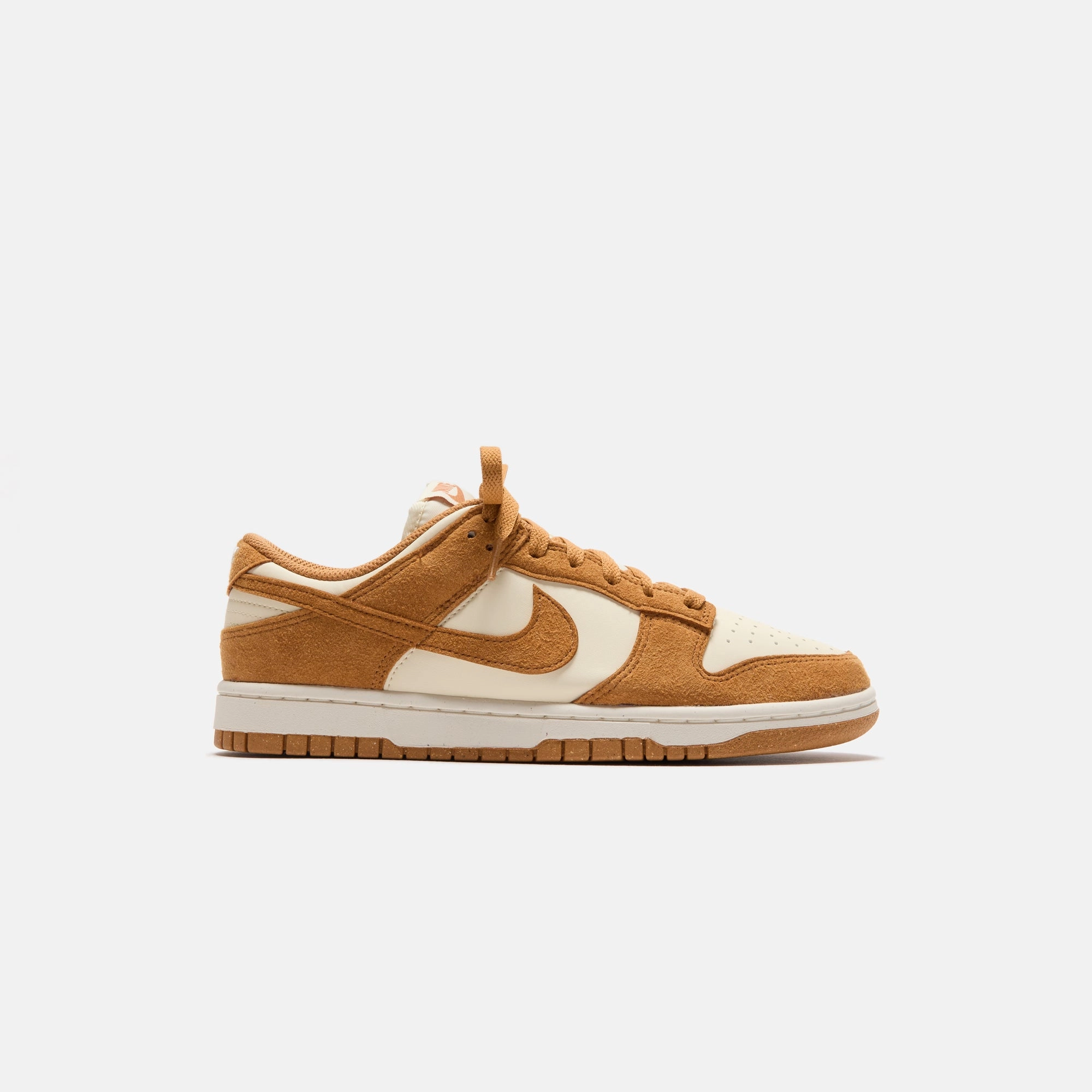 Nike WMNS Dunk Low - Coconut Milk / Flax / Sail Nike casual sneakers for men and women
