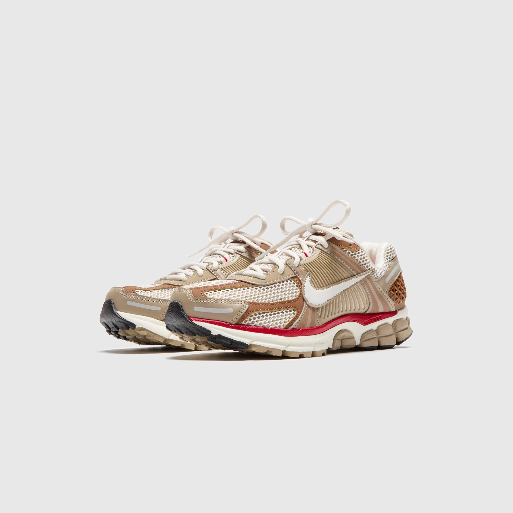 Nike WMNS Zoom Vomero 5 - Khaki / Phantom/ Fire Red/ Sail Nike performance sneakers