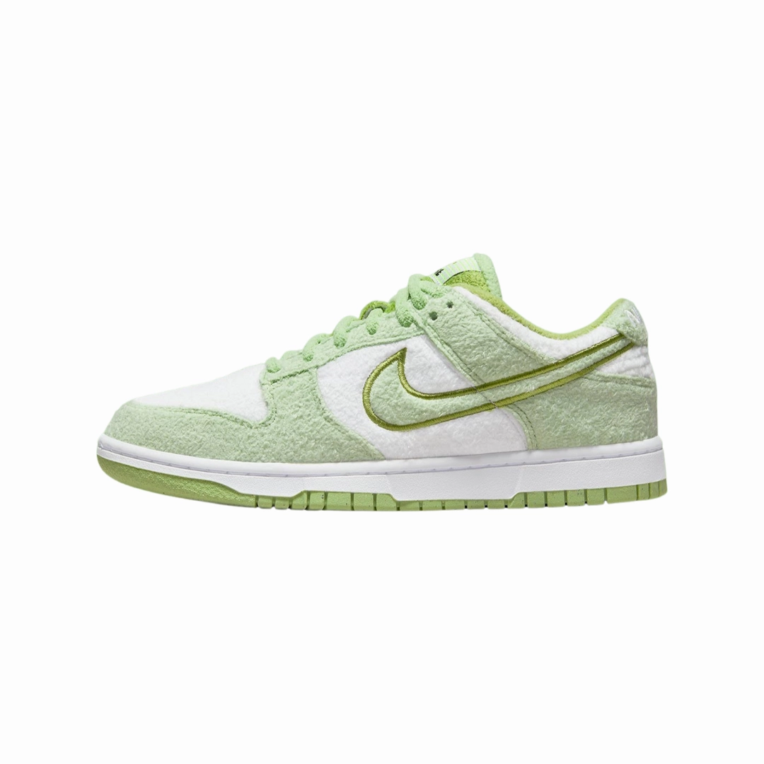 Nike Women's Dunk Low Honeydew SE Honeydew Phantom Nike casual sneakers with modern design