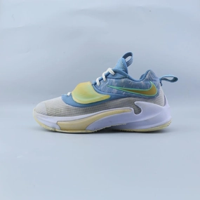 NIKE ZOOM FREAK 3 Nike sleek running shoe styles