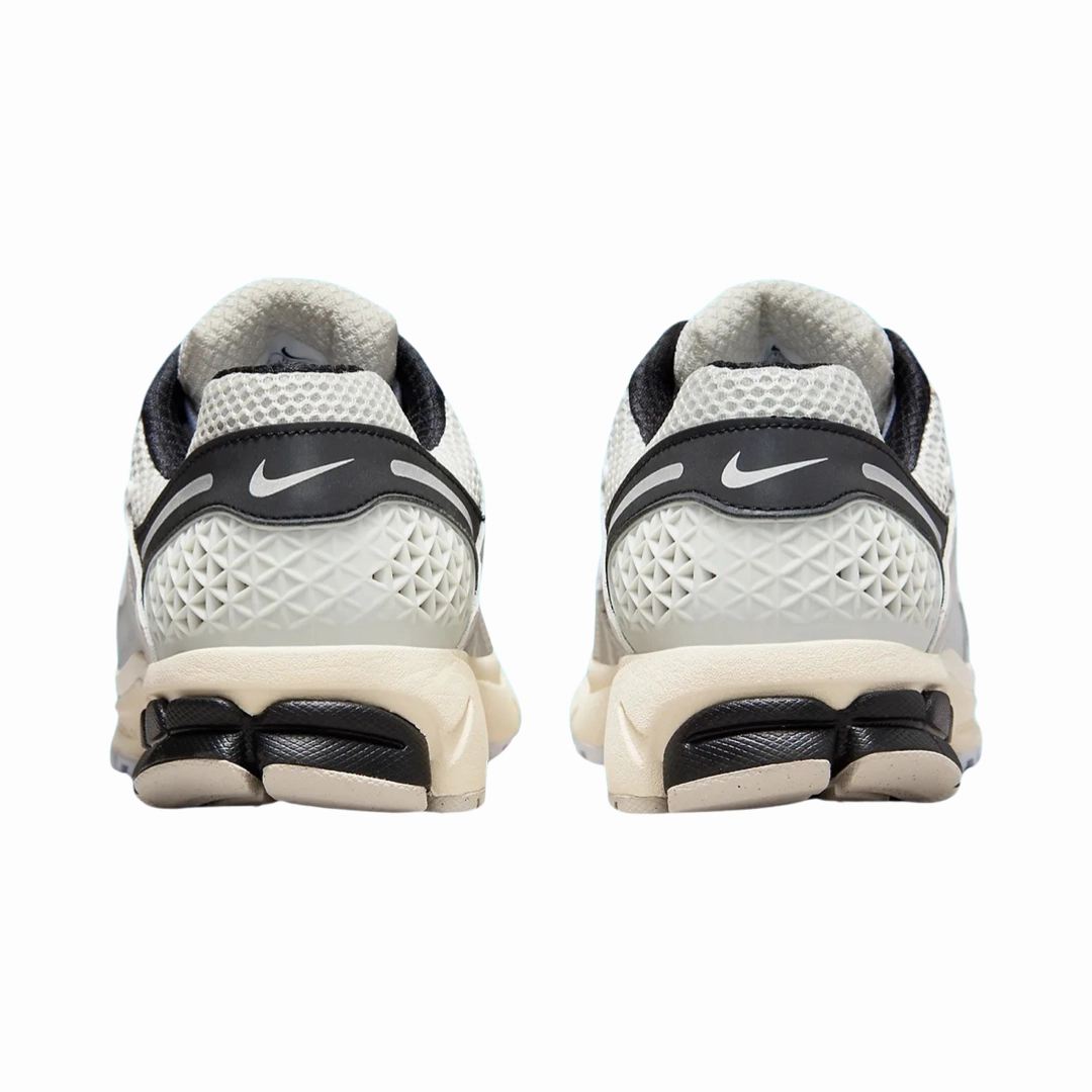 Nike Zoom Vomero 5 Supersonic Light Bone Black Street Shoes