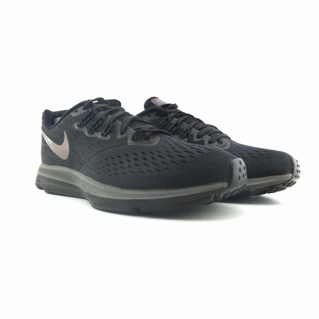 NIKE ZOOM WINFLO 4 classic Nike shoe photos