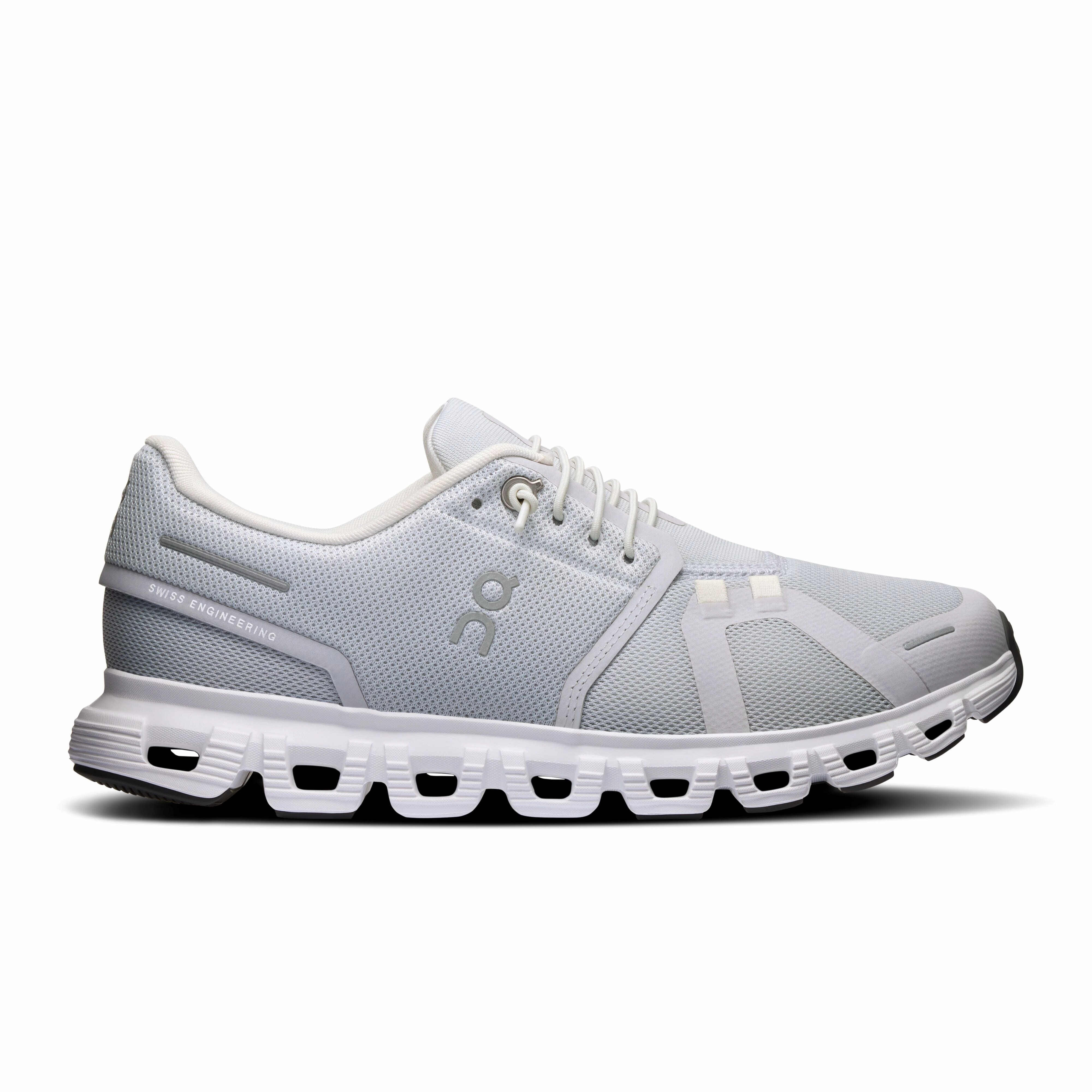 ON RUNNING CLOUD 6 WOMEN'S On Running shoes for smooth transitions