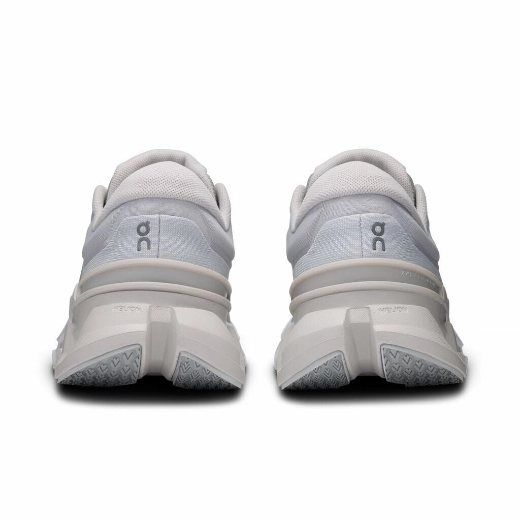 ON RUNNING CLOUDFLYER 5 MEN'S On Running performance-focused footwear