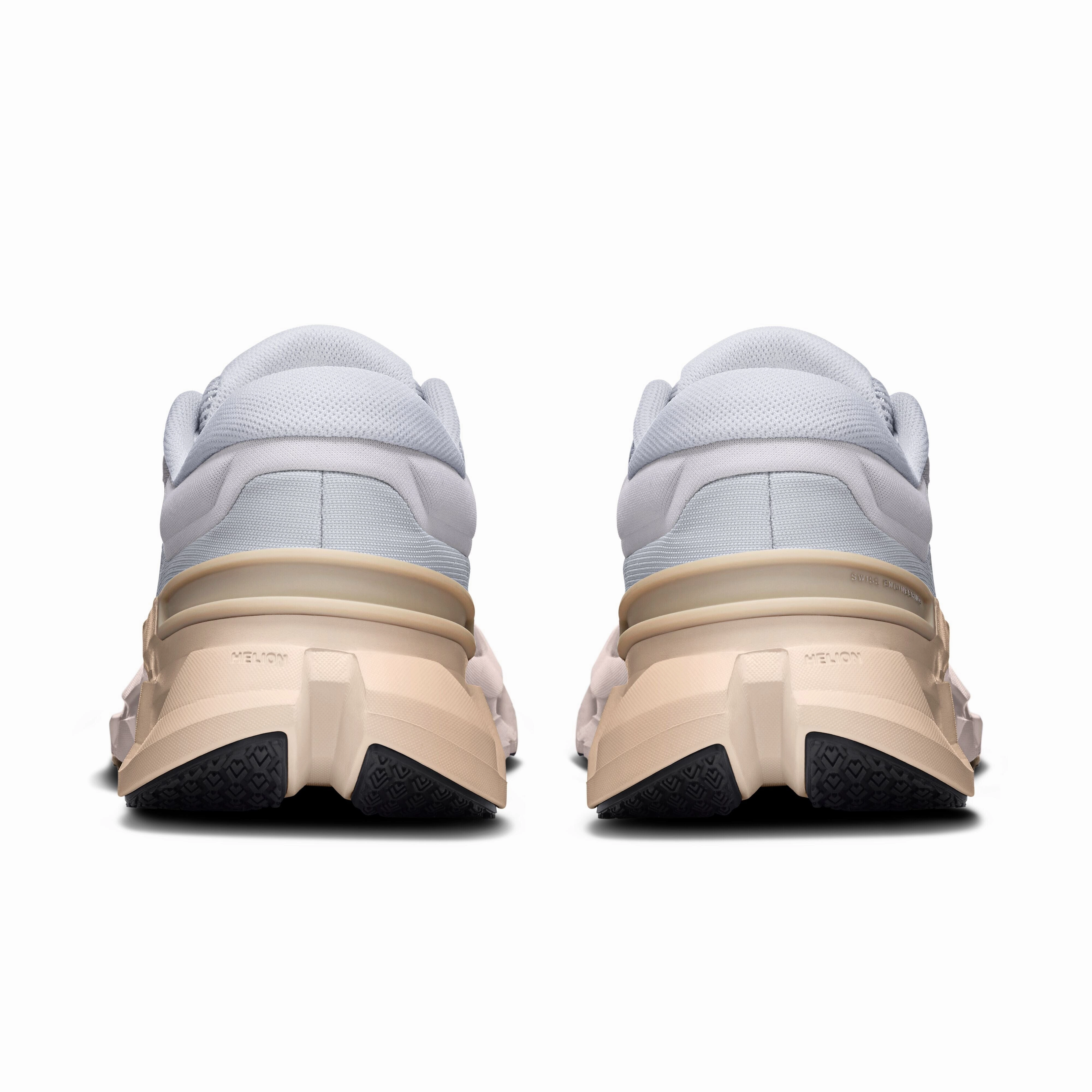 ON RUNNING CLOUDFLYER 5 WOMEN'S On Running performance-focused footwear